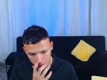 Chaturbate Live Sex Cam of jakee_18