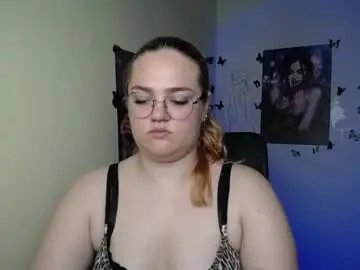 Chaturbate Sex Cam of redhotqueen1