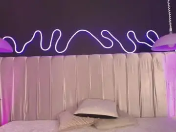 Chaturbate Free Live Porn of zhally_dee