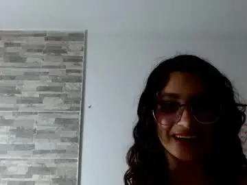 Chaturbate Best live sex cam show of aveline_nuit