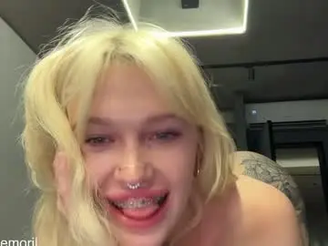 Chaturbate Free Live Porn of golden_alinee