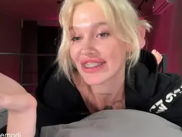 Chaturbate Free Porn Cam of golden_alinee