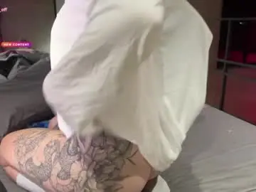 Chaturbate Free Live Porn of golden_alinee