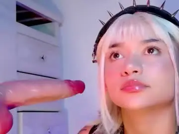 Chaturbate Live Sex Cam of scarlet_gold