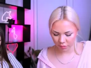 Chaturbate Live Sex Cam of alexa_bonni