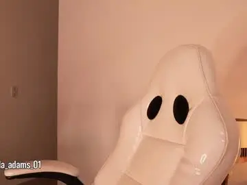 Chaturbate Live Porn of bella_adams_