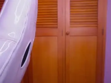 Chaturbate Free Porn Cam of bella_adams_