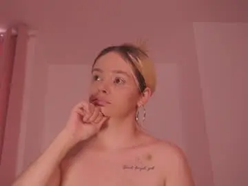 Chaturbate Free Porn Cam of bella_adams_