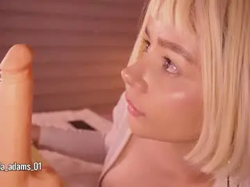 Chaturbate Nude Webcam of bella_adams_