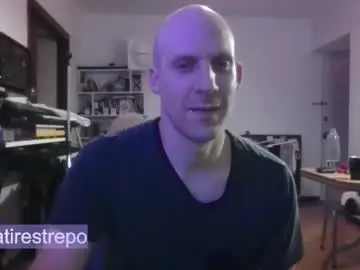 Chaturbate Live Sex Cam of elmatirestrepo