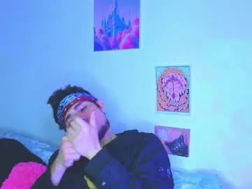 Chaturbate Live Sex Cam of holy_taby_