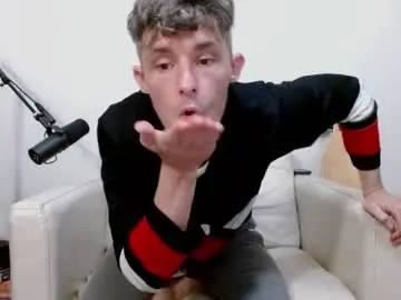 Chaturbate Free Porn Cam of bananacurvesleft