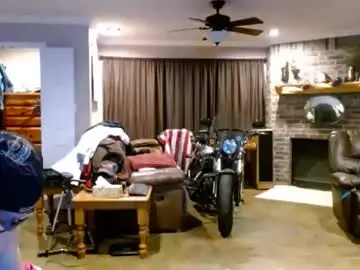 Chaturbate Nude Webcam of ready4aride2day