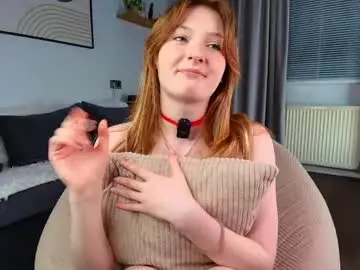 Chaturbate Live Sex Cam of viola_larson