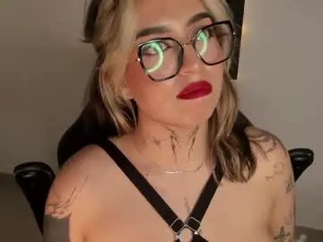 Chaturbate Free Porn Cam of annikamerliahh_