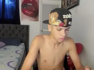 Chaturbate Live Porn of master_boy28