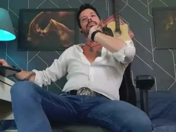 Chaturbate Free Live Porn of aaronbomer