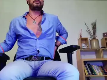 Chaturbate Live Sex Cam of aaronbomer