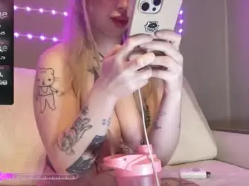 Chaturbate Live Sex Cam of gloryaaaa