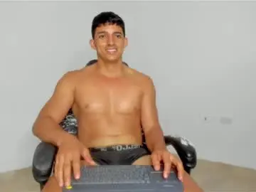 Chaturbate Live Sex Cam of jacob_black21
