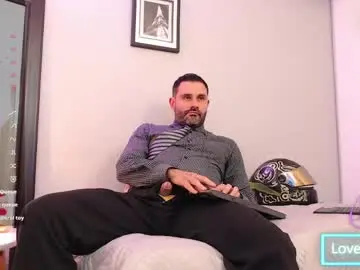 Chaturbate Best live sex cam show of jonas_beard1