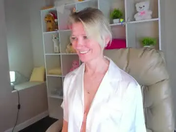 Chaturbate Private Sex Chat of julie_lucasss