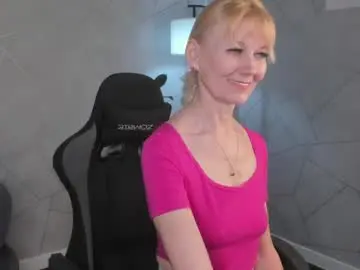 Chaturbate Watch Live Sex Cams of julie_lucasss