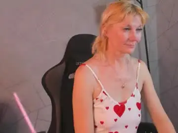 Chaturbate Watch Live Sex Cams of julie_lucasss