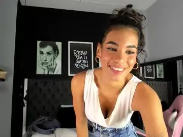 Chaturbate Watch Live Sex Cams of kitty_collins_