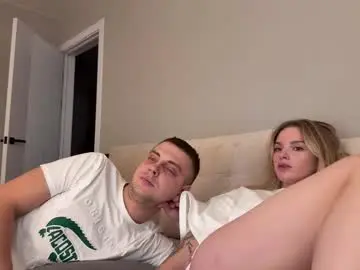 Chaturbate Adult Video Chat of frenzyfoxs