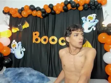 Chaturbate Live Sex of maicol_cum23