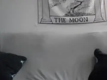 Chaturbate Live Sex Cam of seitans_curse666