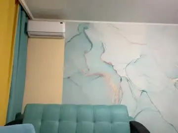 Chaturbate Live Sex Cam of smiling_riddle