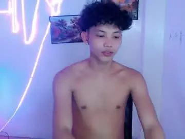 Chaturbate Live Sex of urbigcock_alvin