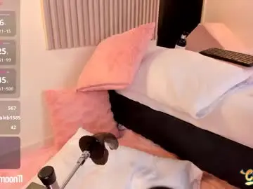 Chaturbate Sex Cam of aura_moon