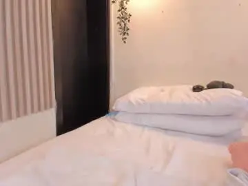 Chaturbate Watch Live Sex Cams of aura_moon