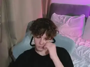 Chaturbate Live Sex Cam of cute_thomas