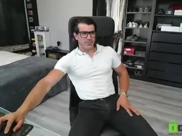 Chaturbate Live Sex Cam of latino23bom