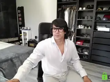 Chaturbate Adult Video Chat of latino23bom