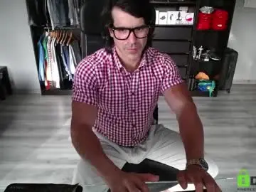 Chaturbate Live Sex Cam of latino23bom