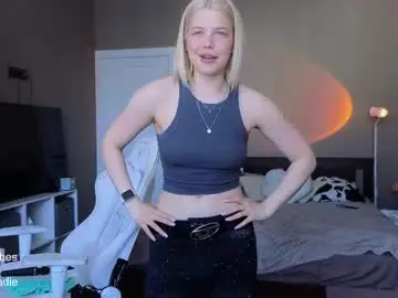 Chaturbate Adult Video Chat of maya_blonde18