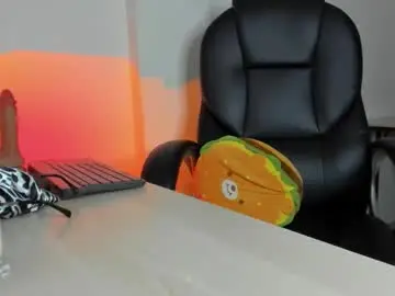 Chaturbate Live Sex Cam of alma_fenix