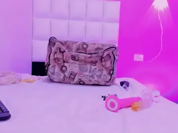 Chaturbate Watch Live Sex Cams of emily_sexy3