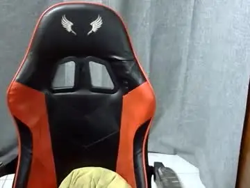 Chaturbate Live Sex Cam of justcallme_james