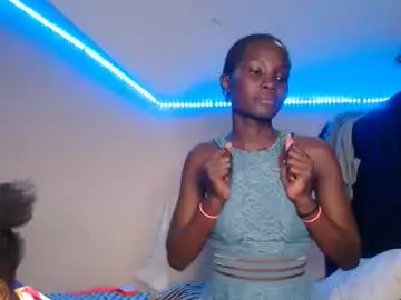 Chaturbate Adult Video Chat of essy_hero