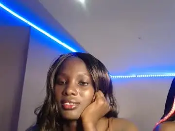 Chaturbate Live Sex Cam of essy_hero