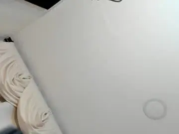 Chaturbate Live Sex Cam of sarita_loven