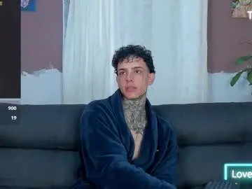 Chaturbate Live Sex of aron_ford