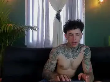 Chaturbate Free Live Porn of aron_ford