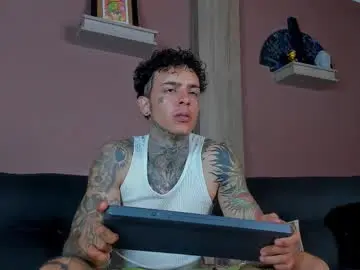 Chaturbate Free Porn Cam of aron_ford